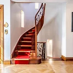 Exquisite Studio In Historic Mansion In Beylerbeyi